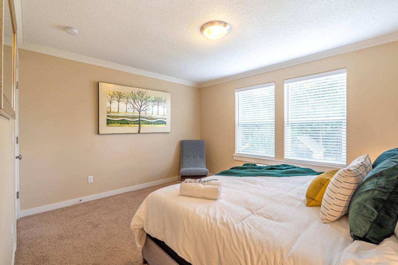 Modern Home, Four Bedrooms, King Beds Tigard Eksteriør bilde